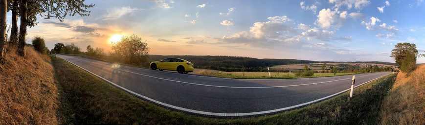 Tesla Panorama